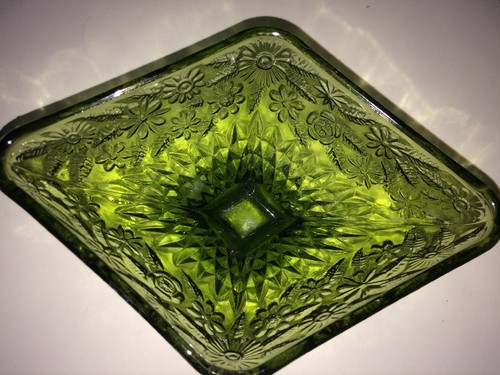 1940s Antique Cut Green Glass Diamond Pedestal Candy Trinket Dish Retro Bowl ??