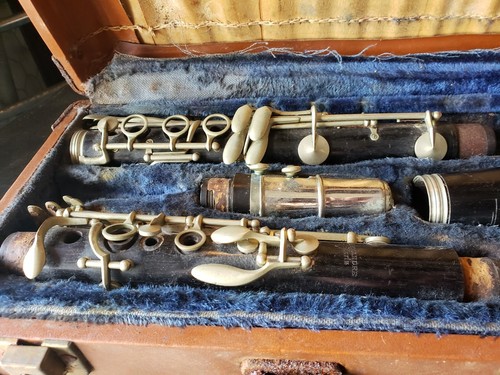 Alexandre Paris vintage Bb clarinet-made in Germany,hardshell case