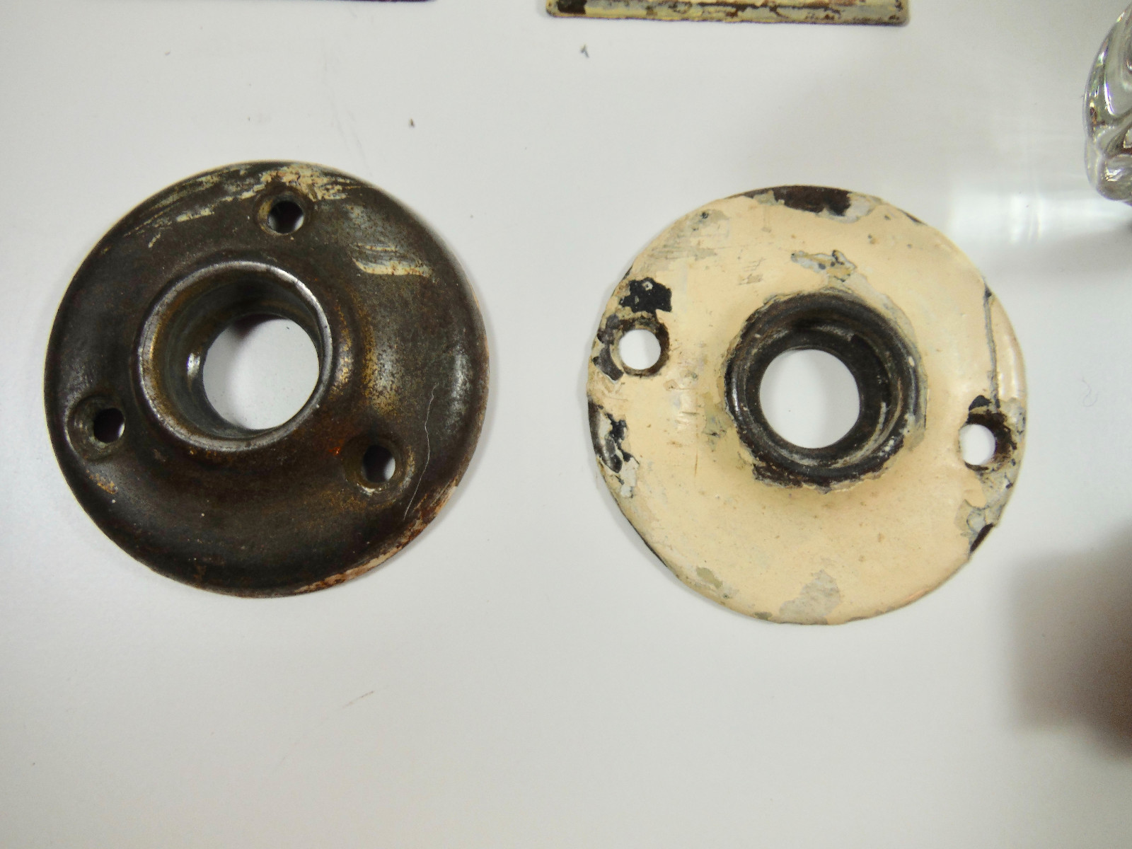 TWO 2 ANTIQUE PAIRs GLASS DOORKNOBS Plates BRASS FIXTURES 8 point & 12 point EUC