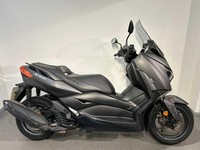 Yamaha YP125R XMAX