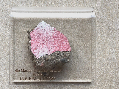 Berlin Wall Souvenir Die Mauer the Wall 13.8.1961-9.11.1989