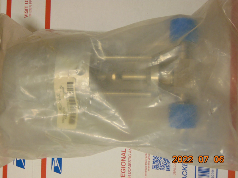 NEW SWAGELOK M-8BG-V19-3C ACTATOR VALVE 1/2