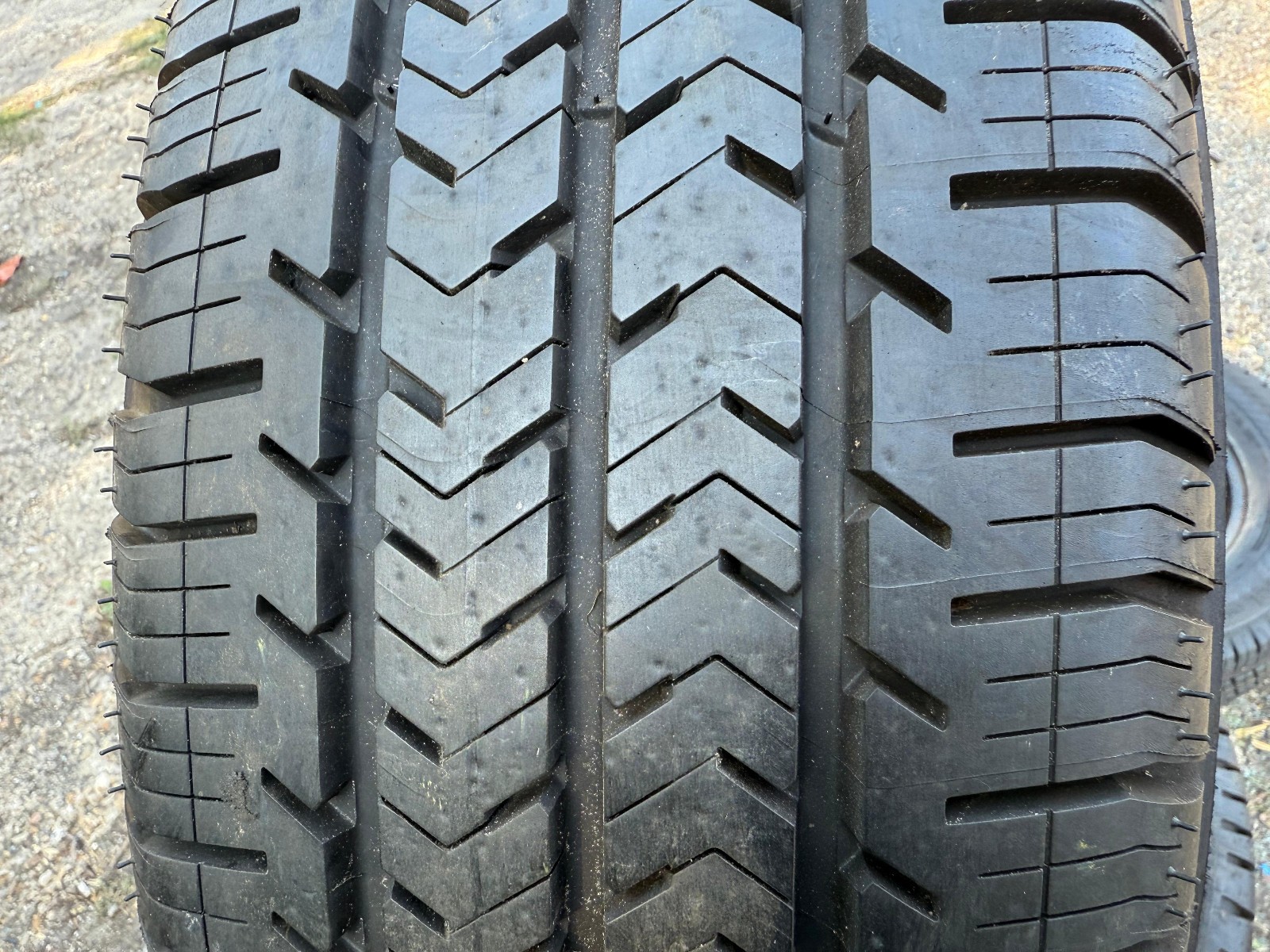 New 215 65 16C Michelin, Agilis 51, M+S 106/104T x1 Single Tyre (F1_tyres) YD171