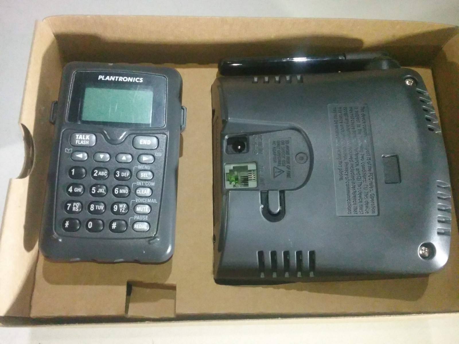 PLANTRONICS CT14 CORDLESS HEADSET PHONE DECT 6.0 LIGHTLY USED COMPLETE IN BOX
