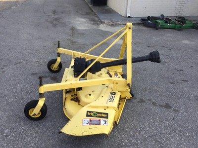NICE JOHN DEERE 261  3 Point Hitch 5ft  Finish Mower
