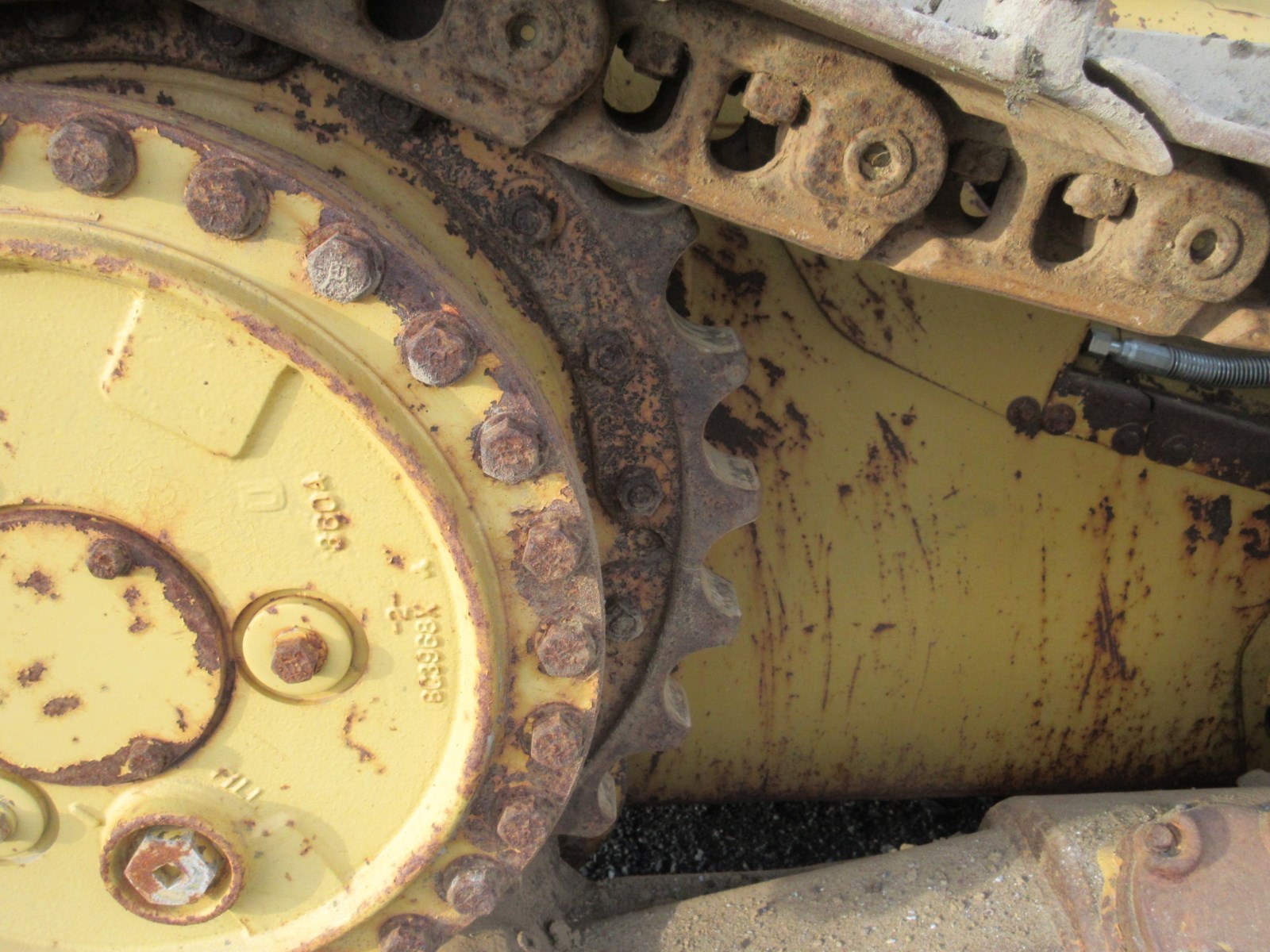 Caterpillar D4H XL Crawler Dozer, Cab, 6 Way blade, Very Clean, 2114 Hours