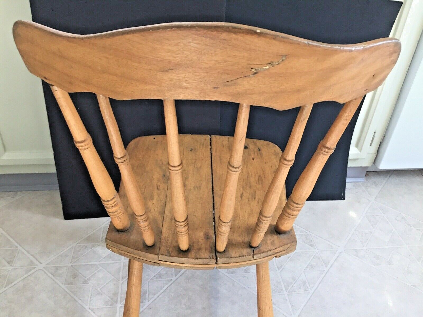 Primitive Hand drawn SPINDLE BACK DINING CHAIR SOLID CARVED