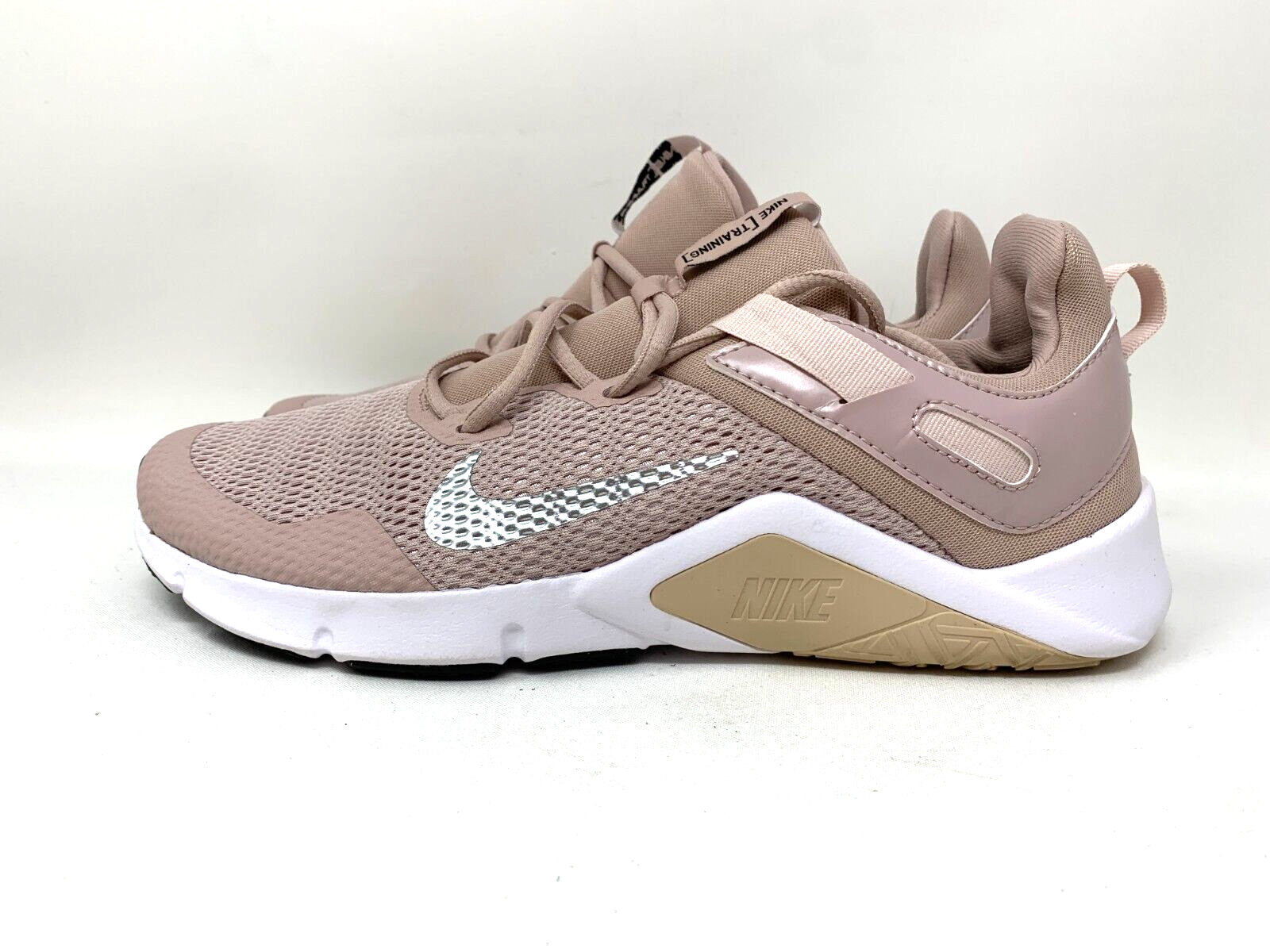 nike legend essential women's training shoes pink