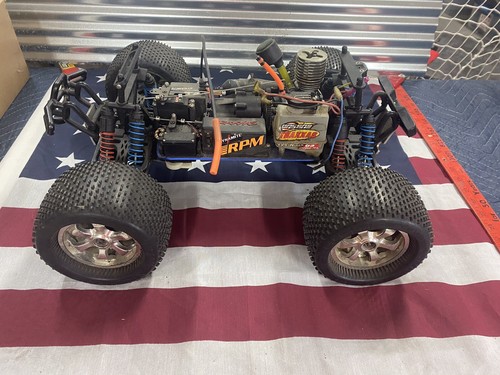 トラクサス　t-maxx 1/8 nitoro　e-maxx 1/8 usa-1 Traxxas T-Maxx 2.5 4WD Nitro Monster Truck RTR