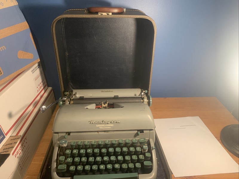 1958 Remington LetterRiter Deluxe on the Typewriter Database