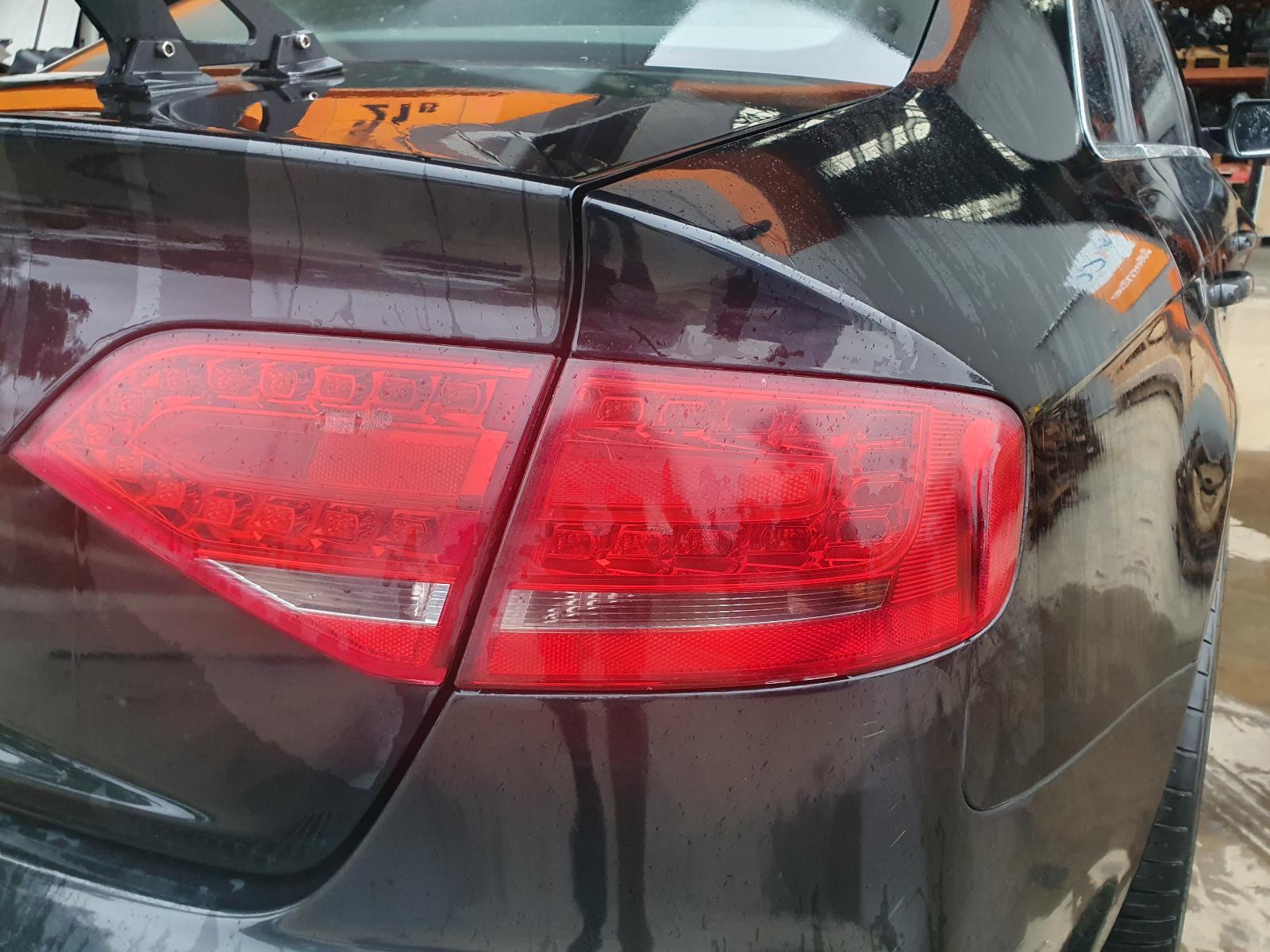 2011 Audi A4 OWNERS HANDBOOK B8 8K PETROL 02/08-06/12 image 6
