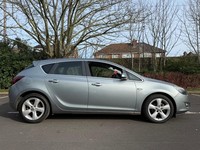 2012 Vauxhall Astra 1.6i 16V SRi 5dr HATCHBACK Petrol Manual