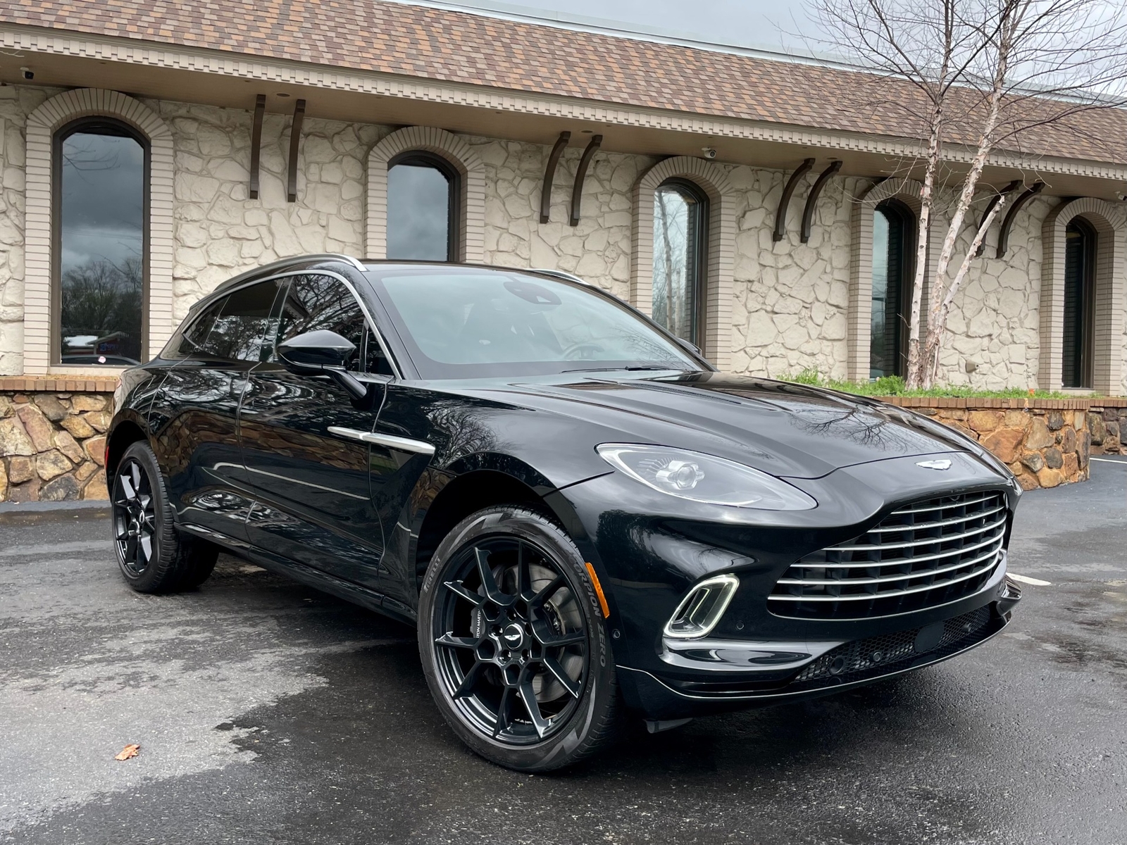 2021 Aston Martin DBX AWD INDULGENCE PACK W/CONTRAST STITCHING 184K MSRP 15506 M