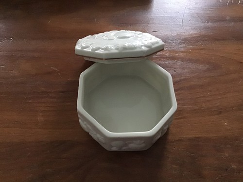 LENOX octagonal The Fruits of Life Keepsake Box 24 kt gold rim