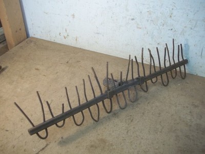 Lot B Primitive Old Wire Lawn & Garden Rake Head