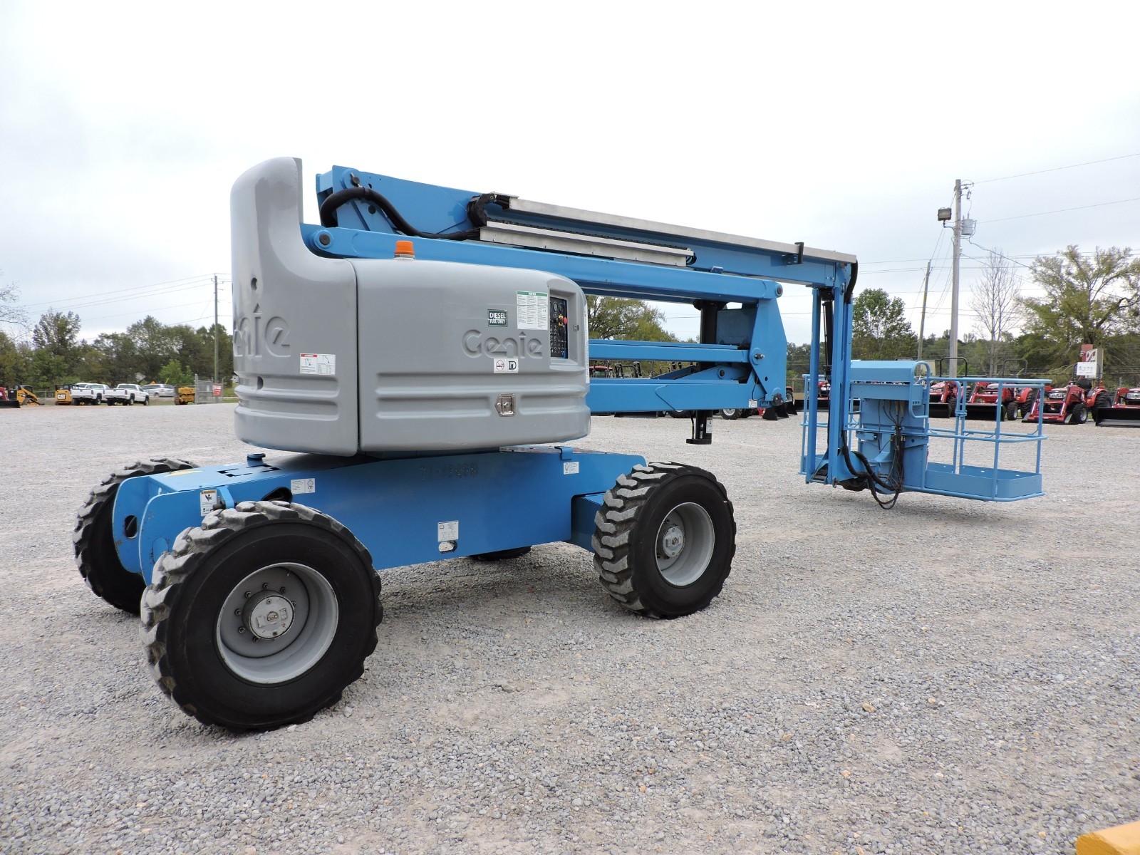 2007 GENIE Z60/34 ARTICULATING BOOM LIFT - GENERATOR - GOOD CONDITION!!