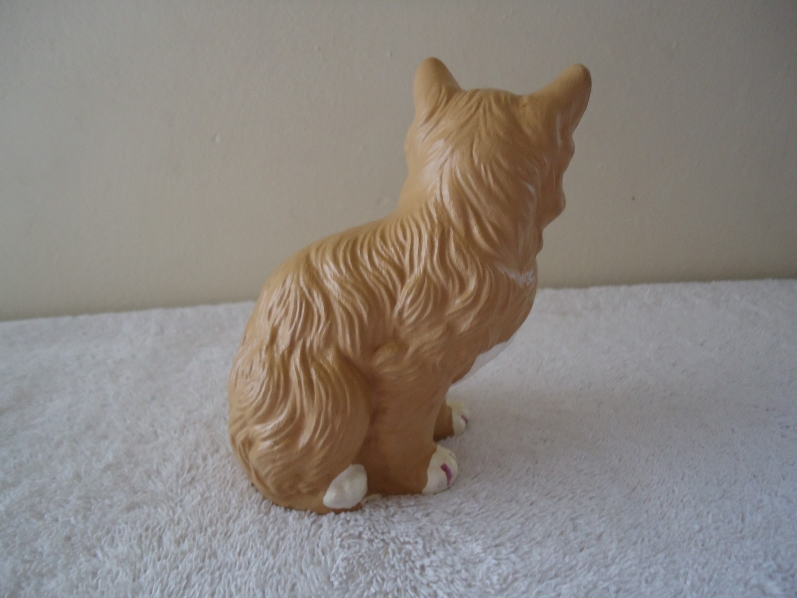 Vintage Made In 1974 Chalkware ? Hand Painted Cat 