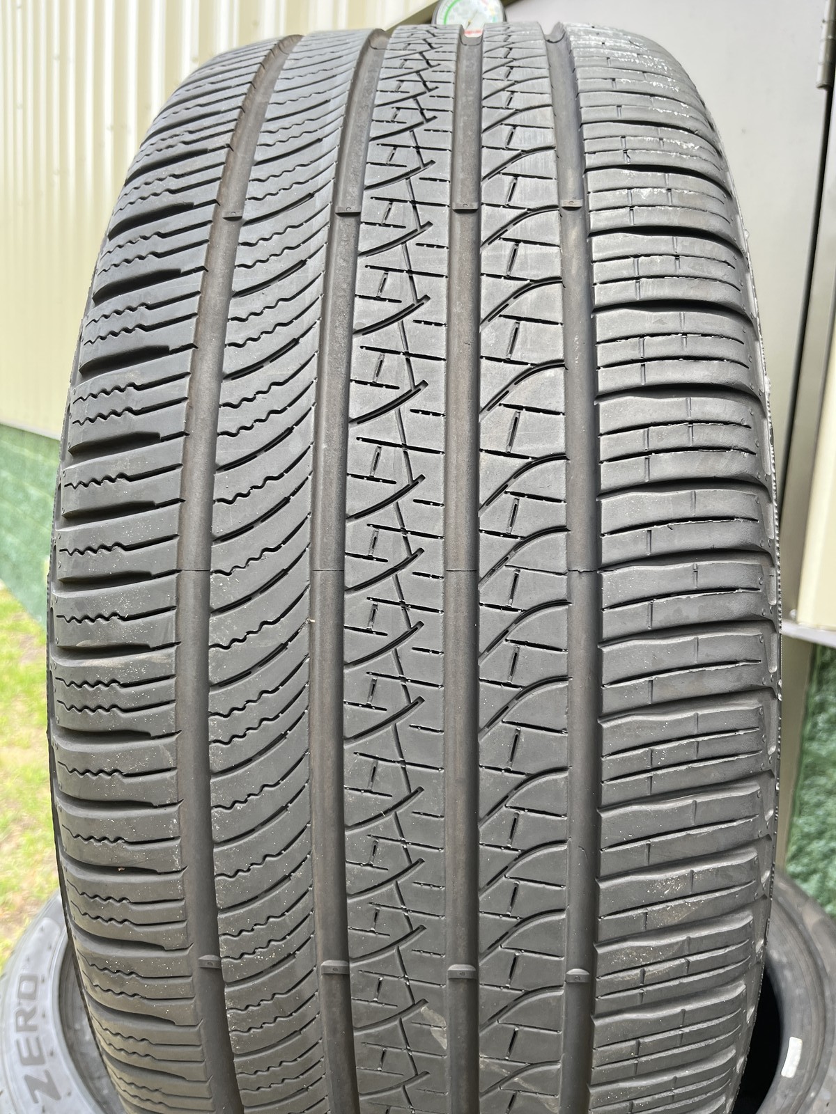 1 Tire Pirelli Scorpion Zero LR PNCS 285/40R23 111Y DOT.1524 8.25/32