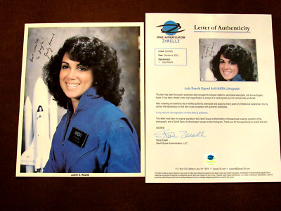 JUDITH JUDY RESNIK STS-51-L NASA ASTRONAUT CHALLENGER SIGNED AUTO LITHO ZARELLI