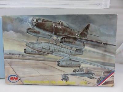 MPM MESSERSCHMITT ME 262 MISTEL 1/72 Scale Model Kit 72112 UNBUILT