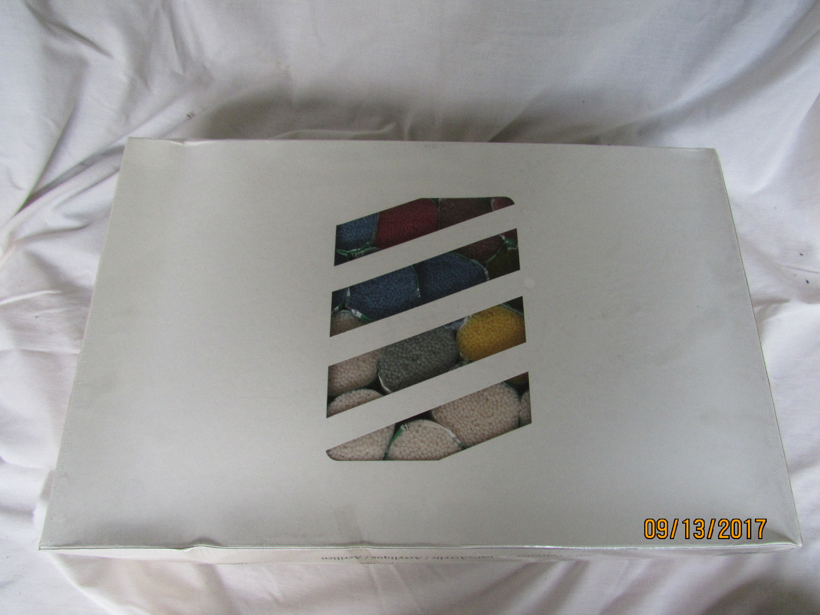 Vintage NIB NOS BERNAT Clair Murray Latch Hook Kit NANTUCKET BASKET 30 x 37