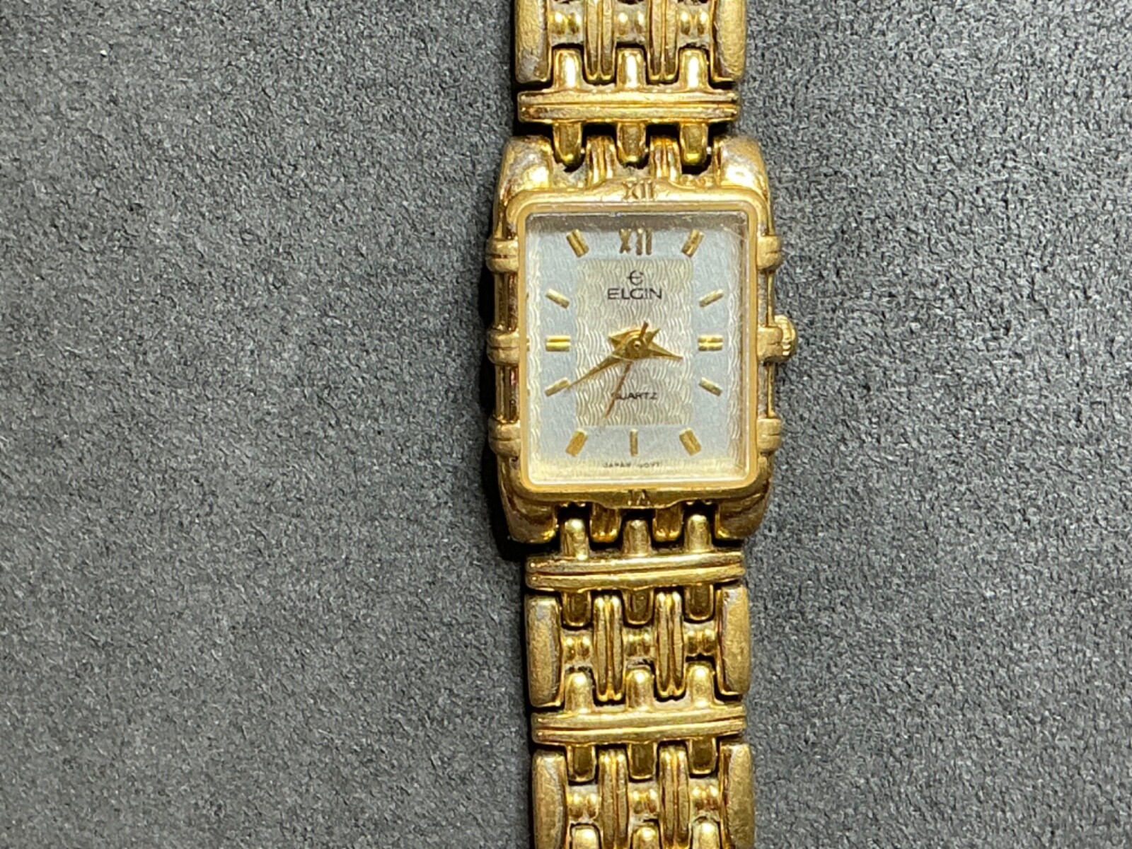 Classic Gold Elgin Ladies Quartz Watch Japan EM210-040 5Y30 Classic Gold Elgin Ladies Quartz Watch Japan EM210-040 5Y30