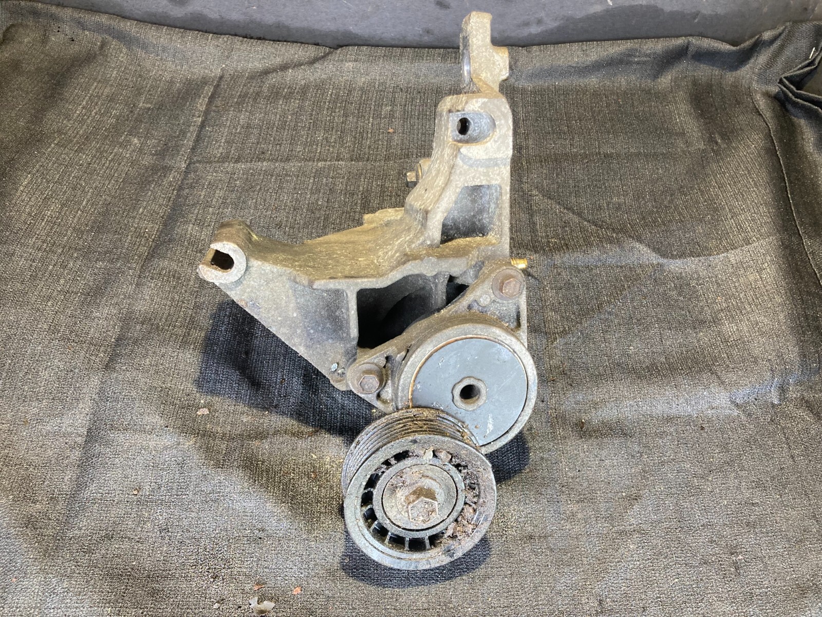 【39Konata】 Amazon.com: FridayParts 12V 40A Alternator 7481809