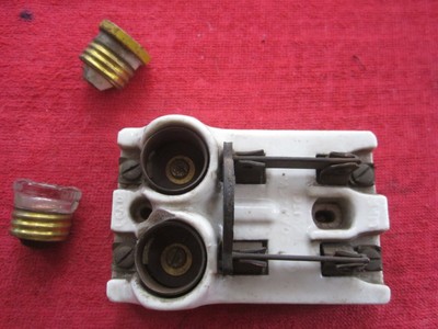 ANTIQUE UL 30A 125V PORCELAIN ELECTRICAL DOUBLE POLE FUSED KNIFE SWITCH