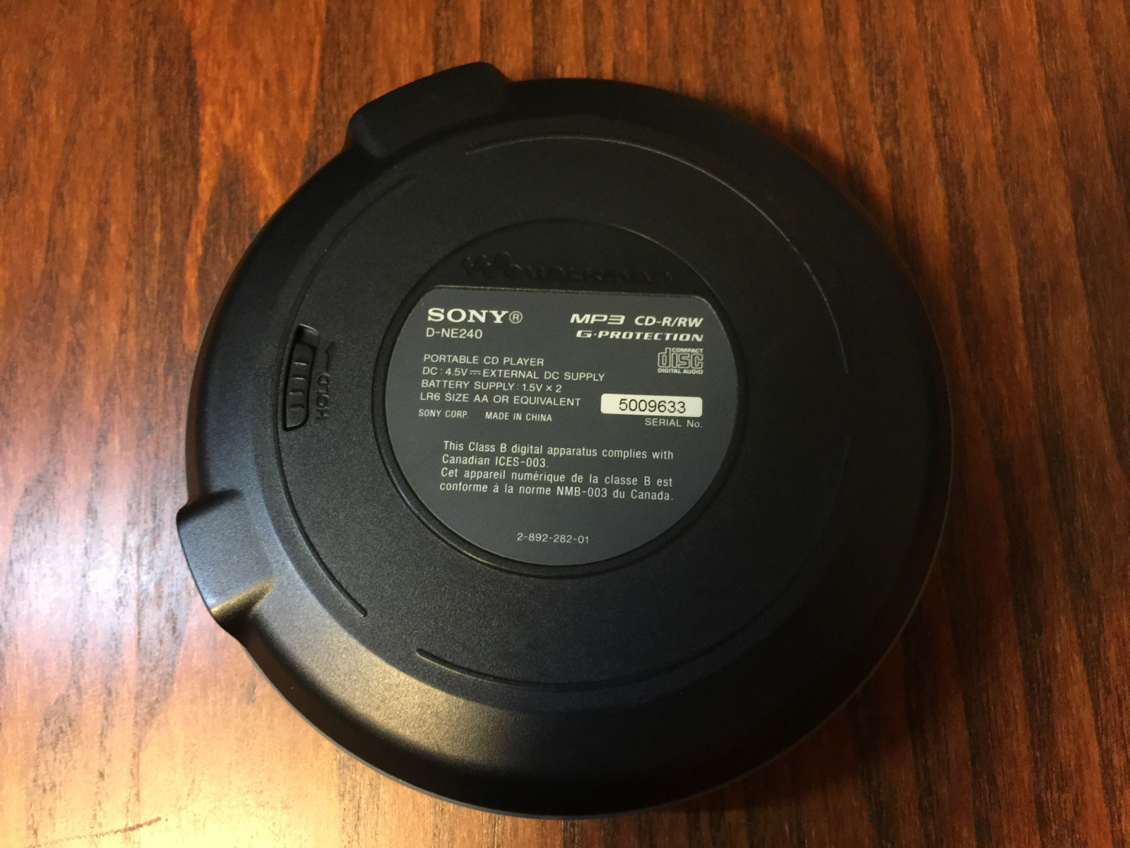 Sony CD / MP3 Walkman D-NE240 Fully functional, playback tested and working