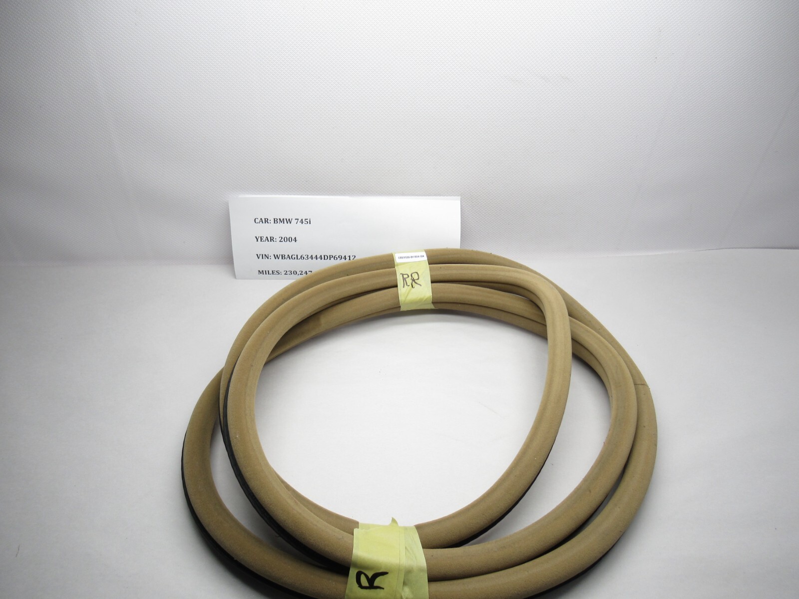2002-2005 BMW 745I REAR RIGHT DOOR Body WEATHERSTRIP SEAL OEM