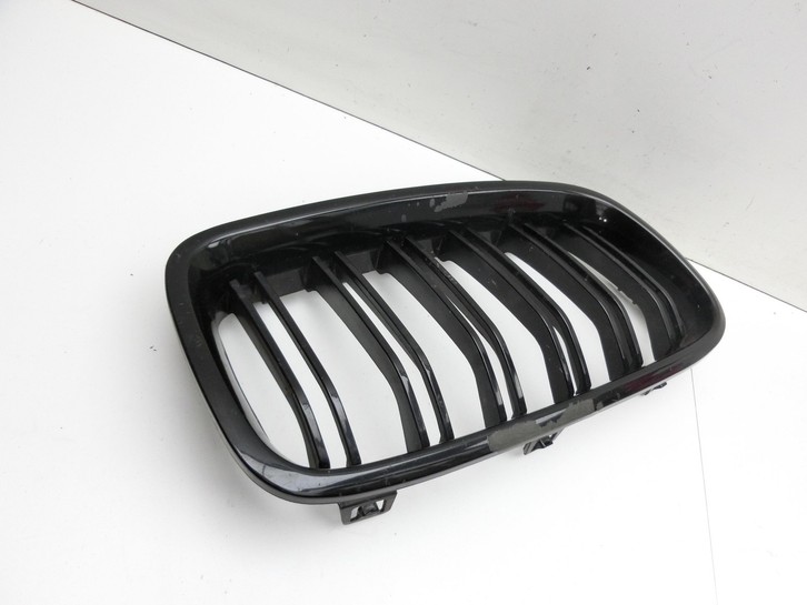 BMW F31 318d 12-15 Frontgrill Kühlergrill Grill Nieren Rechts BMW F31 318d 12-15 28.02.2014 2240778 51712240778... Bild 4