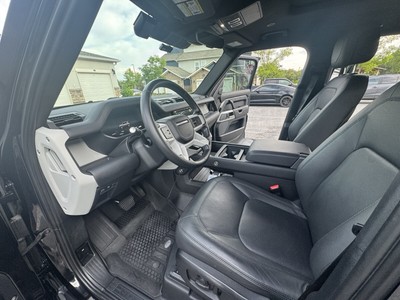 image 12 of interior
