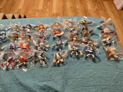RUSH ZONE, 2013 MCDONALDS COMPLETE!! SET of 32 NFL FIGURES/TOYS; EXC. CONDITION