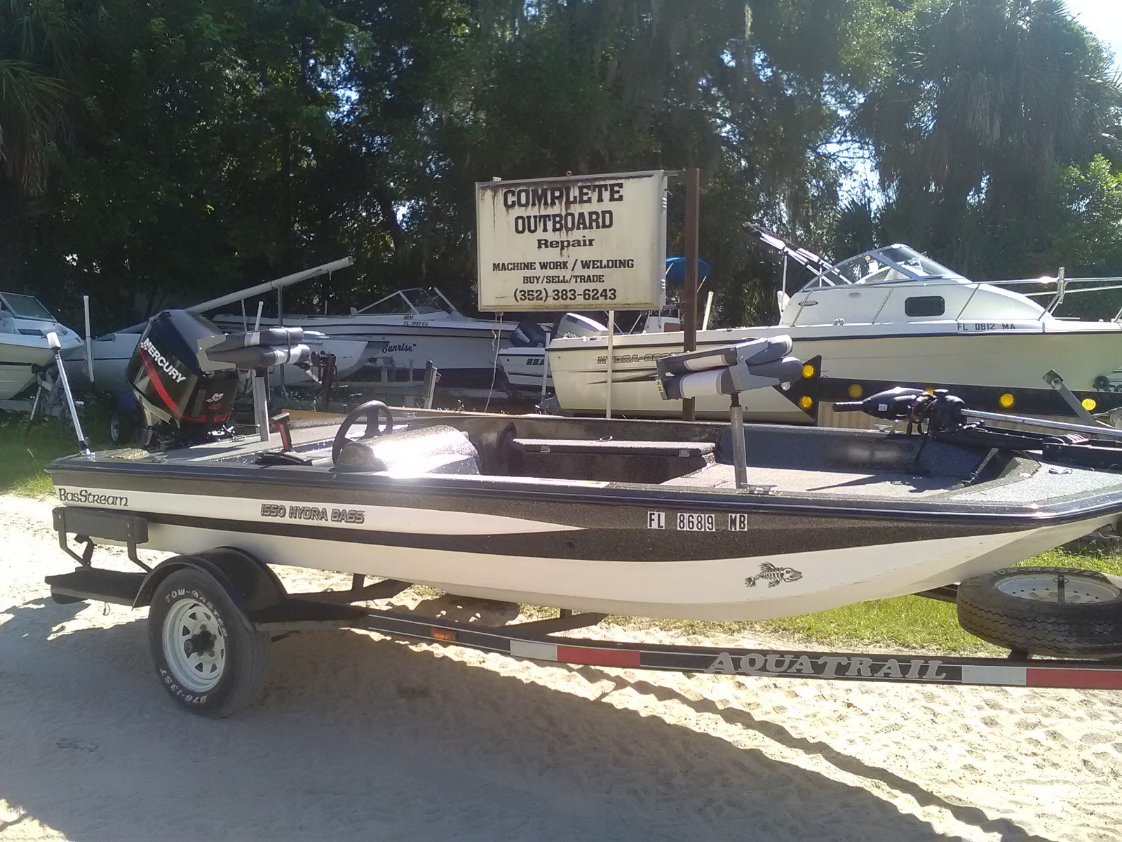 NICE SMALL 16' BASSTREAM BASS BOAT/ TROLING MOTOR/ 40 MERCURY/ TRAILER!! NICE!!