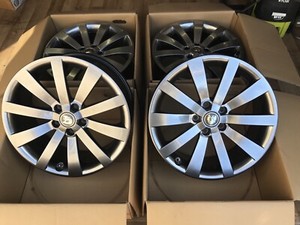 Genuine Hsv Holden Vz Senator 19 Wheels Shadow Chrome Great Condition Wheels Tyres Rims Gumtree Australia Greater Dandenong Dandenong South