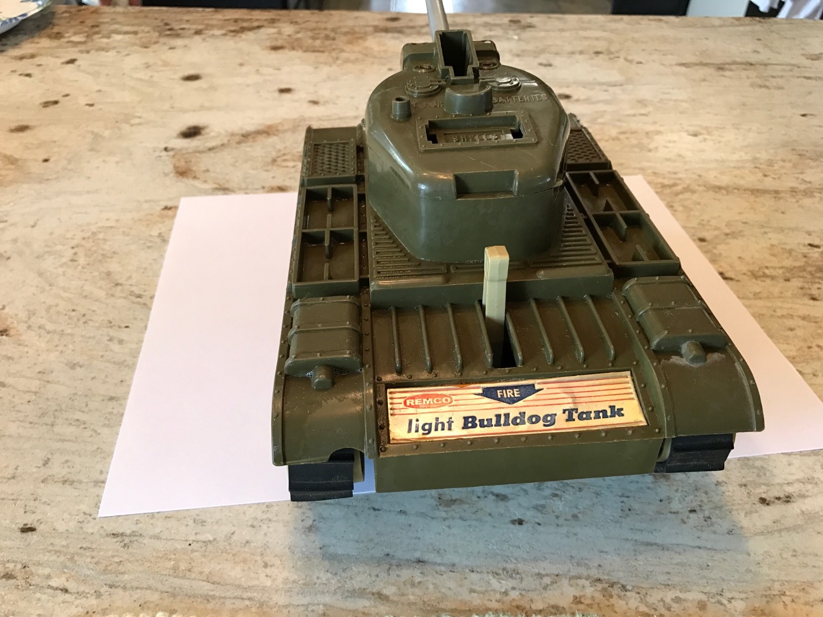VINTAGE REMCO LIGHT BULLDOG TANK