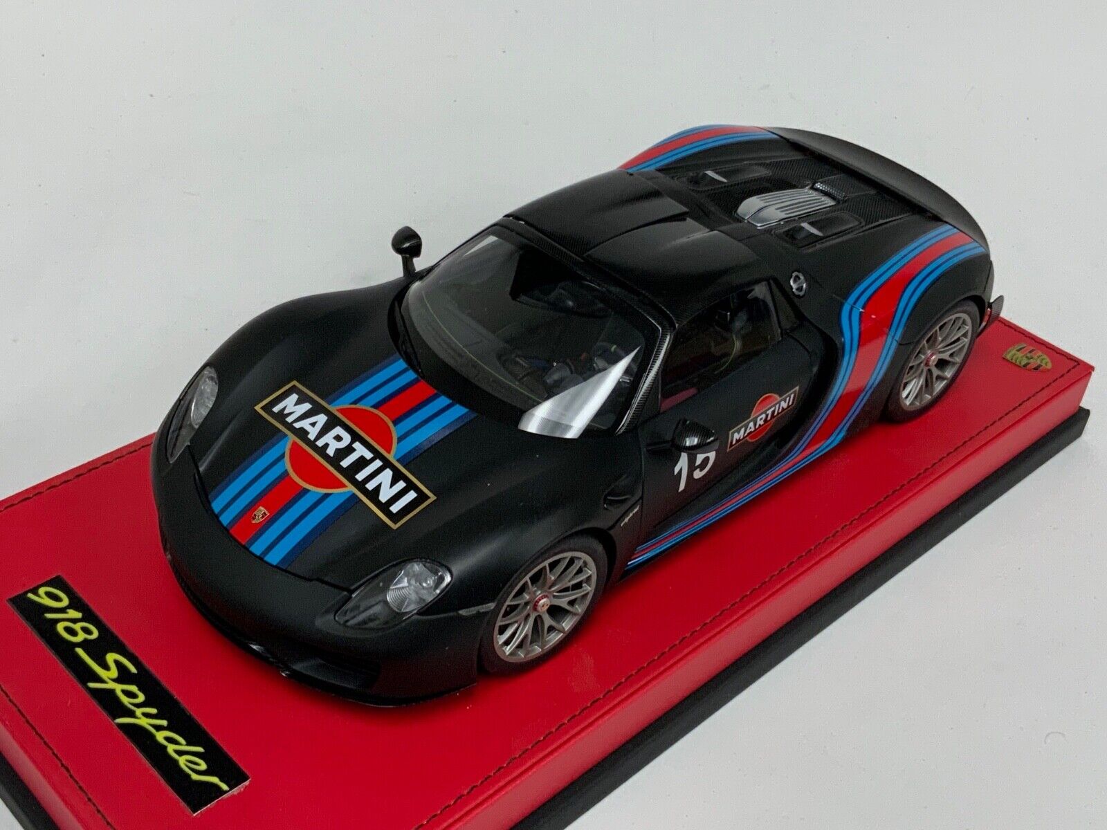1/18 AutoArt Porsche 918 Spider Weissach Package Black 1/18 AutoArt Porsche 918 Spider Weissach Package Black