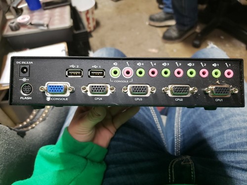 Black Box ServSwitch DT Pro KV7011A KVM Audio USB Serv Switch