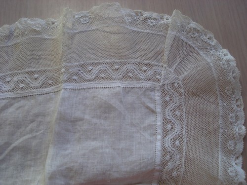 Antique Wedding Bridal Hankie White Cotton Lawn Center and Val Lace #460