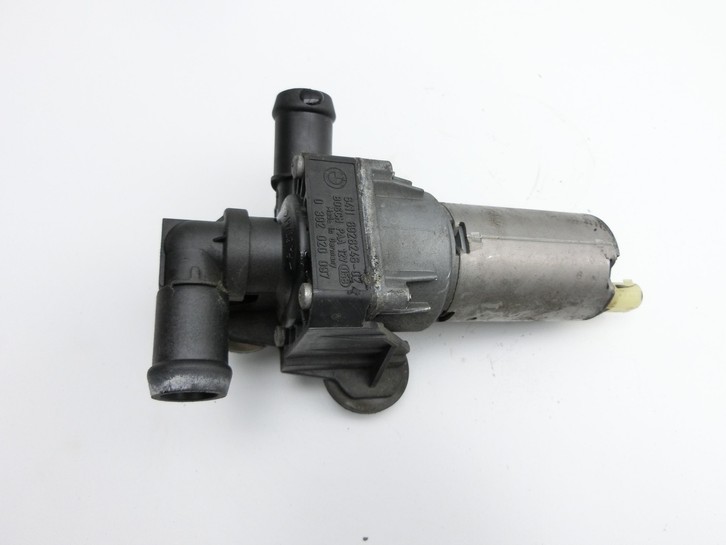 BMW X1 E84 09-12 2,0i 110KW Umwelzpumpe Heizung Pumpe Zusatzpumpe  - Bild 3