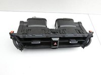 Toyota Corolla E21 19-23 Luftdusche Luftdüse Mitte mit Warnblinkschalter Toyota Corolla E21 19-23 15.02.2022 gebraucht Vorschau 2