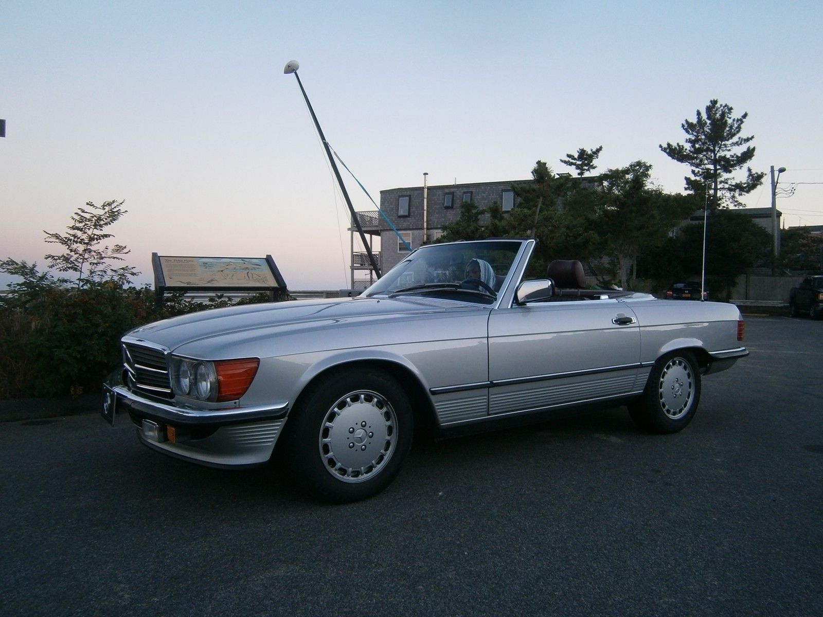 Mercedes-Benz SL Automobile