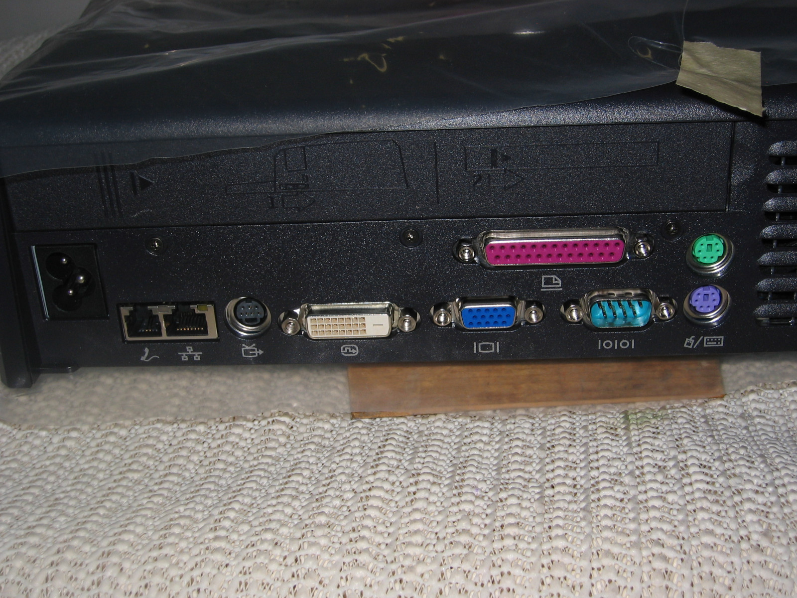 New Dell Docking Station P/N0HD039 Incl. new laptop battery & AC adapter+pwrcord