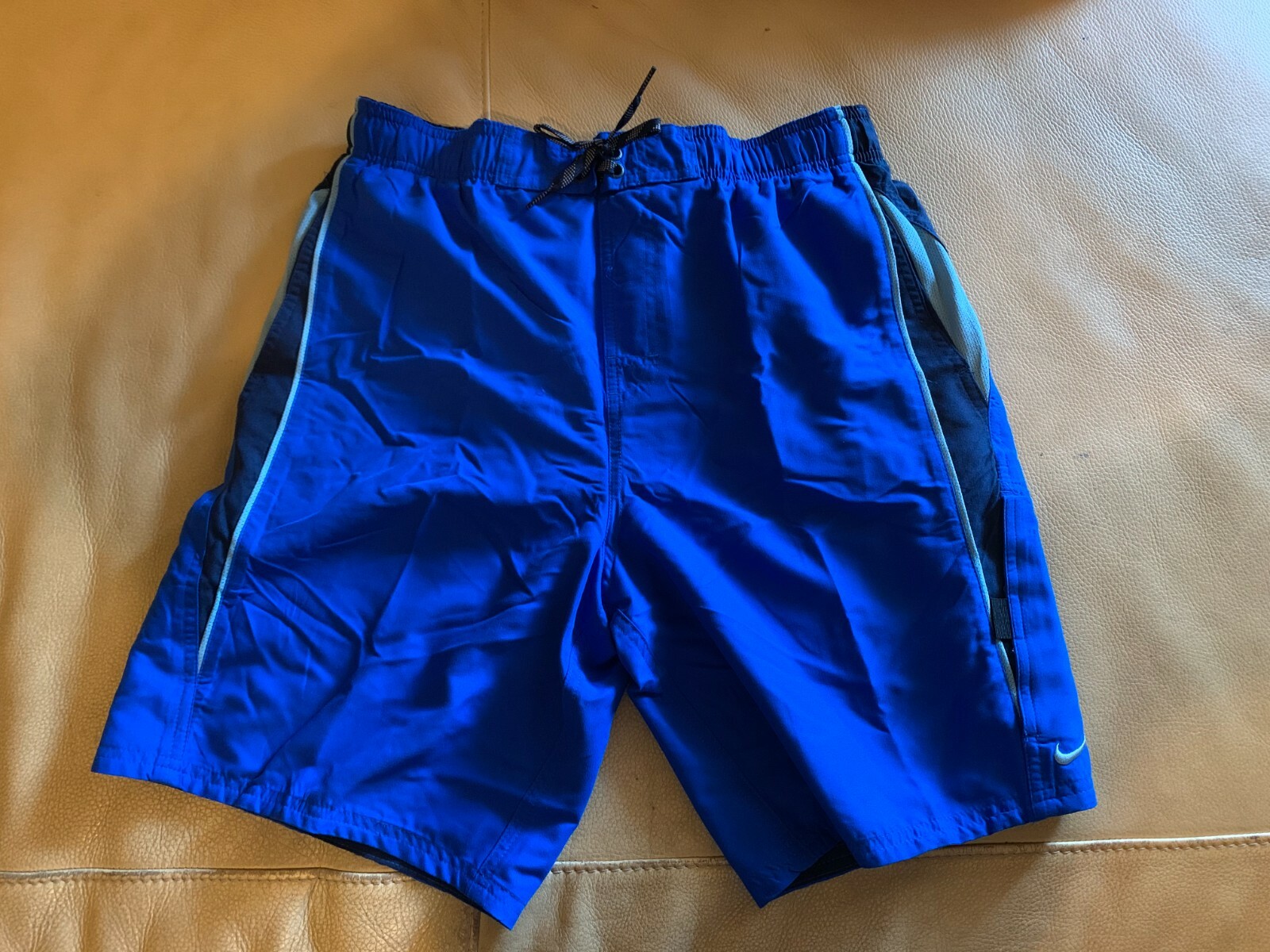 Nike NESS7421-425 9 Nike NESS7421-425 9