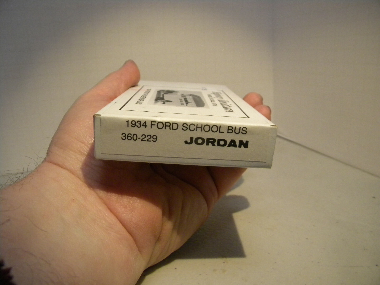 Jordan Products Highway Miniatures HO Scale Kit #229 1934 Ford 21 Passenger Bus