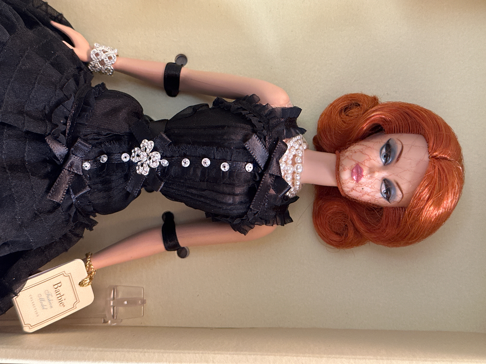 New Silkstone Barbie, “Haute Monde” Robeet Best Gold New Silkstone Barbie, “Haute Monde” Robeet Best Gold