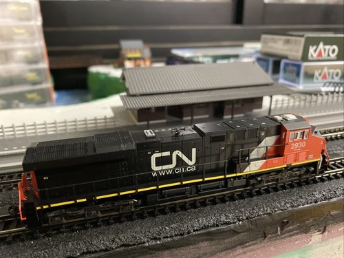KATO N Scale ~ New 2025 ~ GE ES44AC Canadian National CN #2930