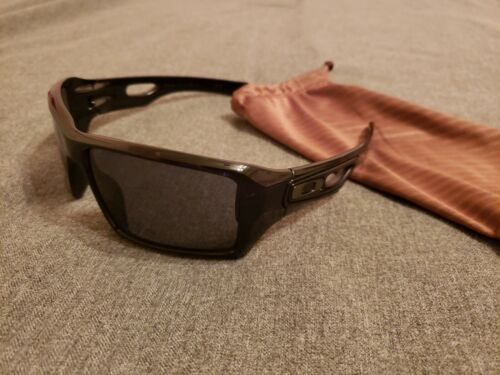 Oakley Eyepatch 2 Polished Black w/ Gray Lenses Sunglasses Oakley Eyepatch 2 Polished Black w/ Gray Lenses Sunglasses