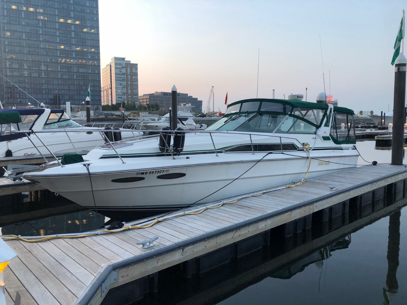 1989 SeaRay Express Cruiser- All Major Systems Functional- Great Family Cruiser!
