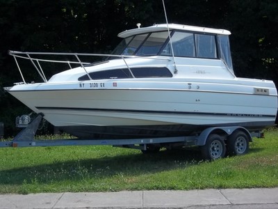 1998 BAYLINER 2252 HARDTOP